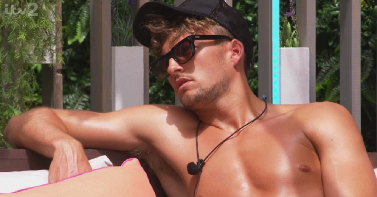 Love Island Hugo
