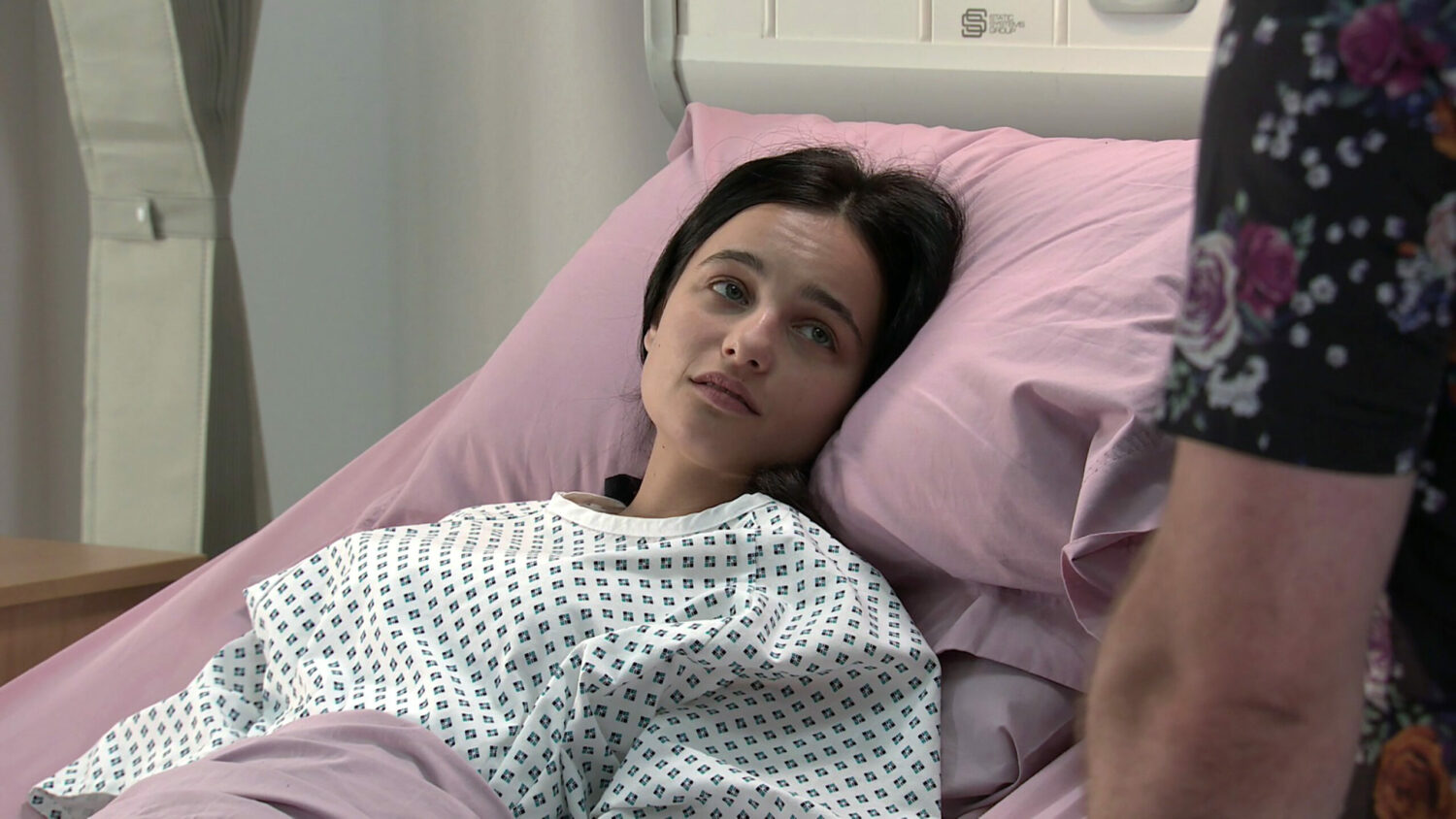 Coronation Street's Alina is lying in a hospital bed, looking sad