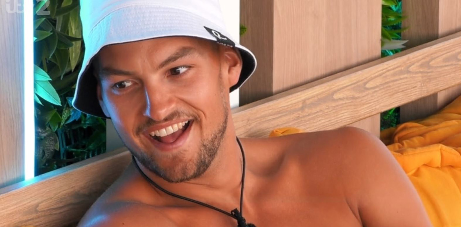 Love Island Hugo in Casa Amor