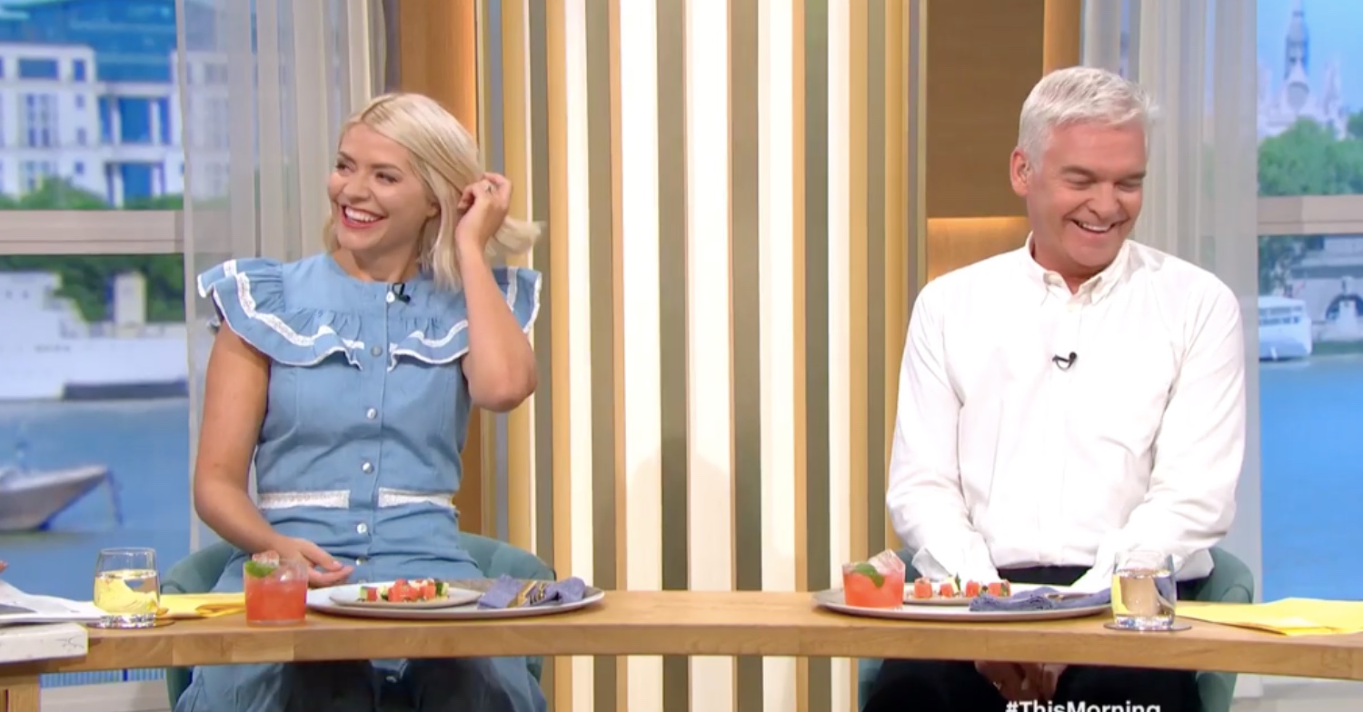 Holly Willoughby shows off her dress on This Morning today