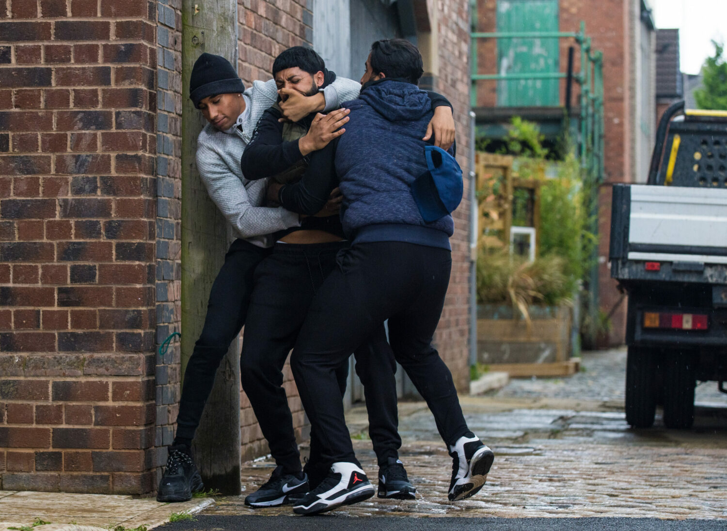 Coronation Street Zeedan Nazir is attacked