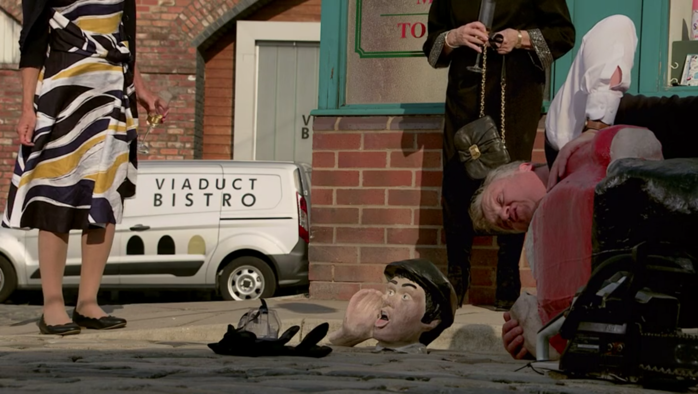Coronation Street's paperboy was beheaded