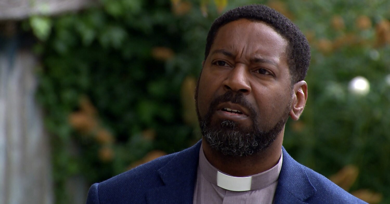 Charles Anderson is confused in Emmerdale