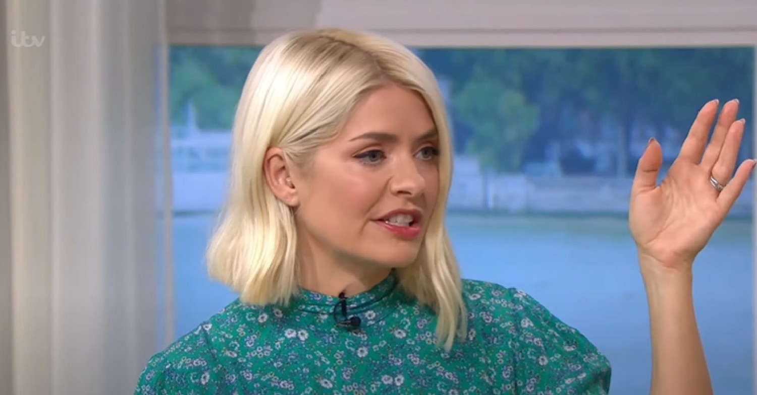 Holly Willoughby wows in blue dress on This Morning today