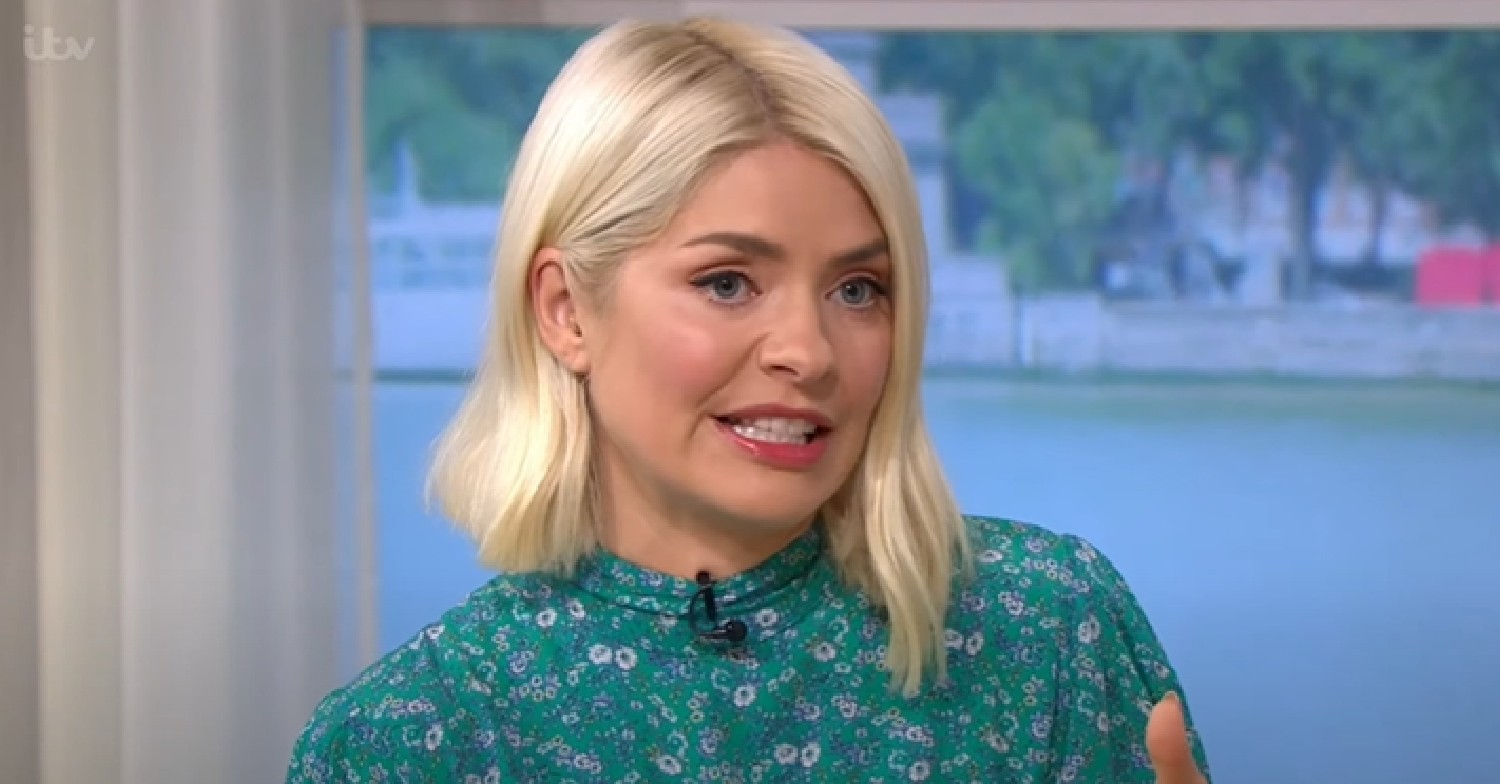 Holly Willoughby wows in blue dress on This Morning today