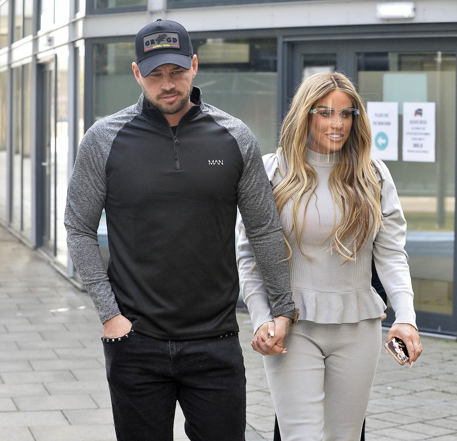 Katie Price crash breaking news