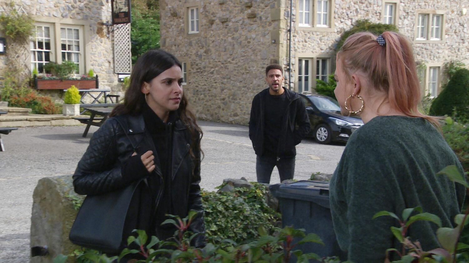 Emmerdale Meena and Amy argue and Billy breaks it up