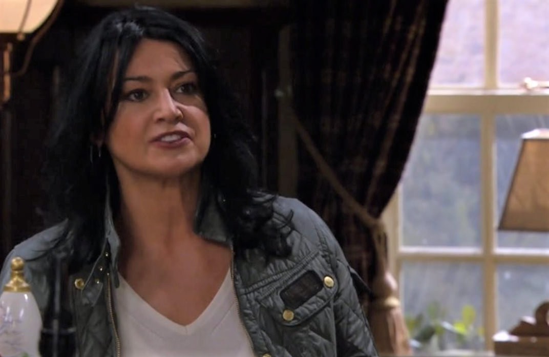 Emmerdale Moira is angry as she rages at Paddy and Chas in the Woolpack