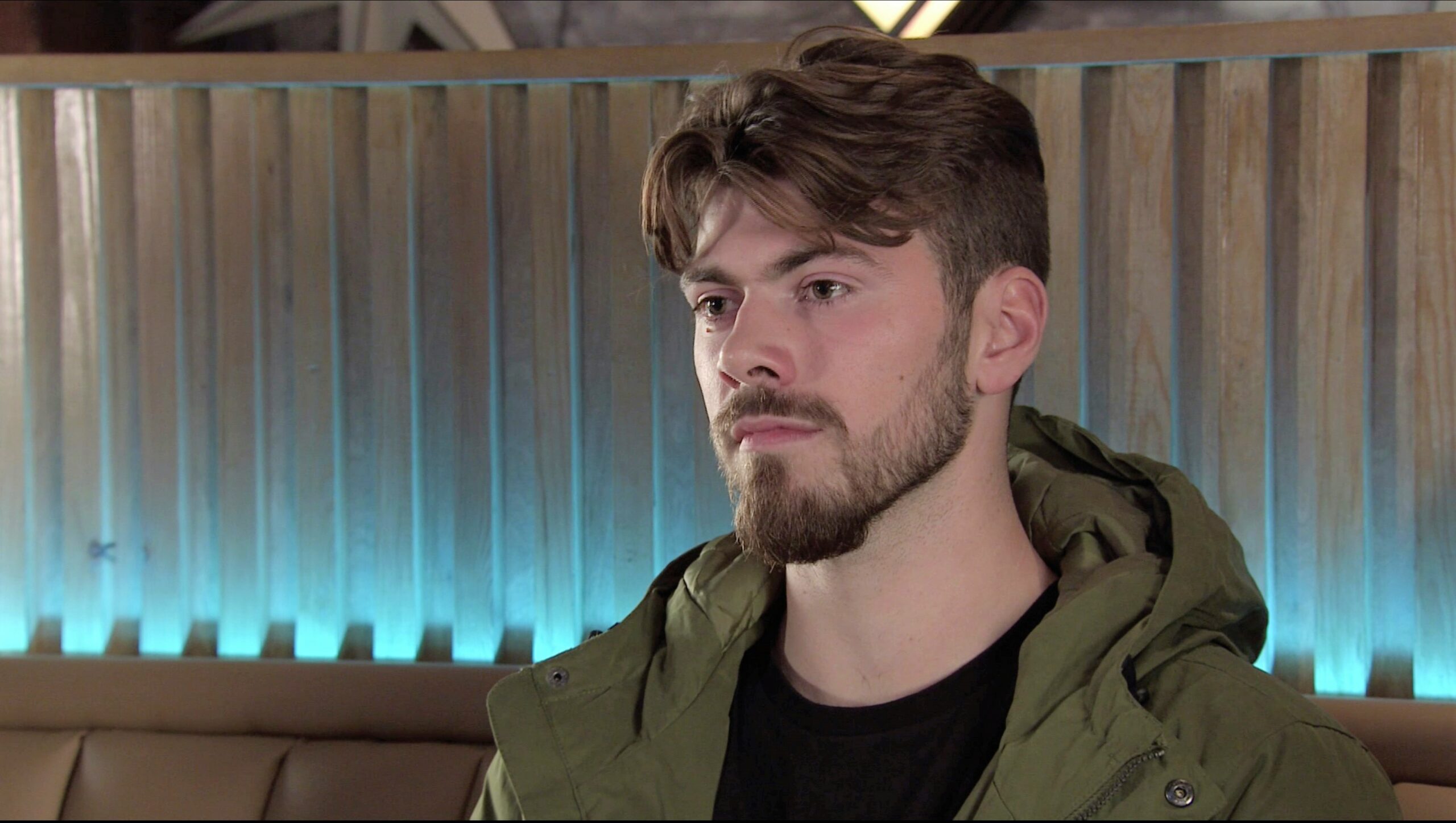 Coronation Street Dec 1 Curtis is worried when his dad turns up 