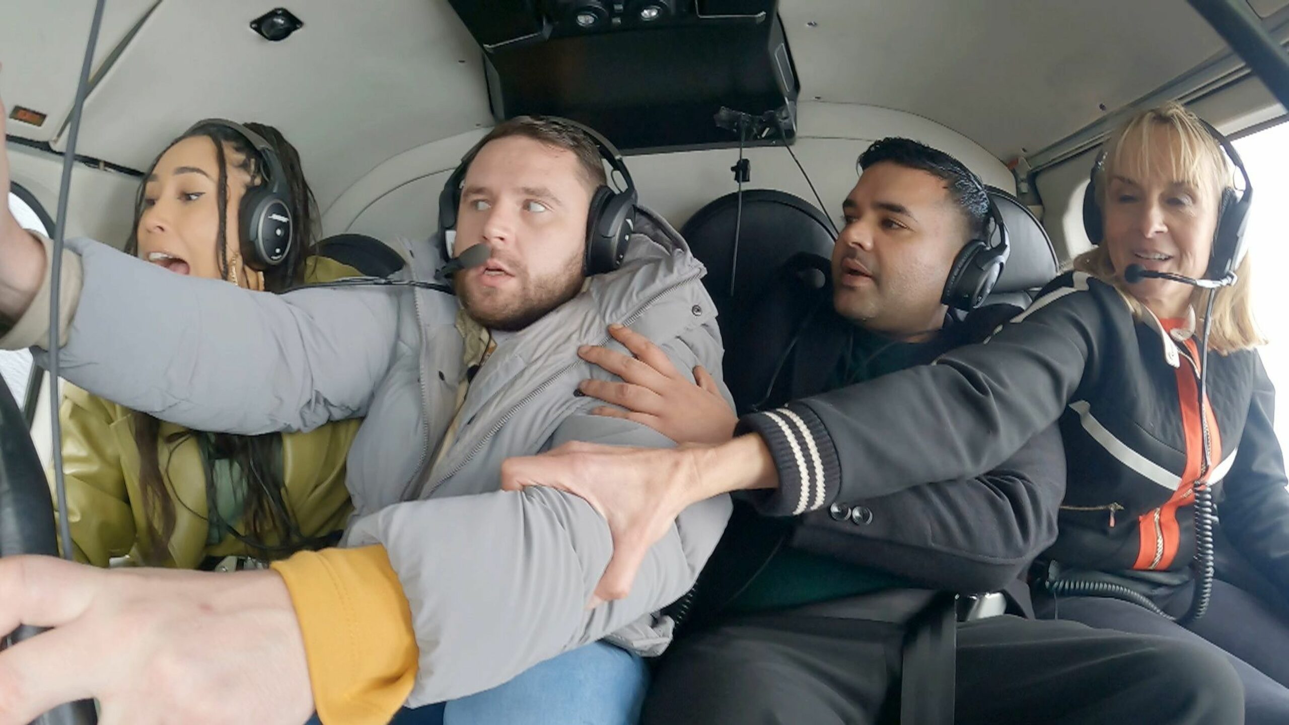 I'm A Celebrity Snoochie Shy, Danny Miller, Naughty Boy and Louise Minchin scared in helicopter