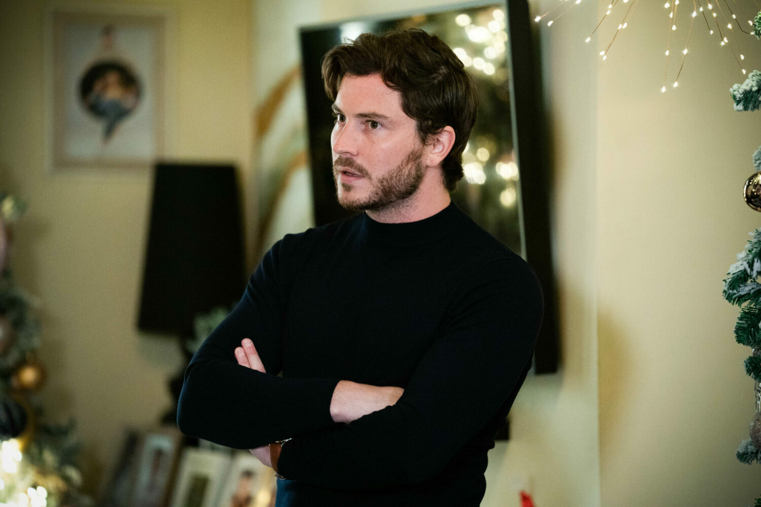 EastEnders Dec 14 Eve brings Gray a new client