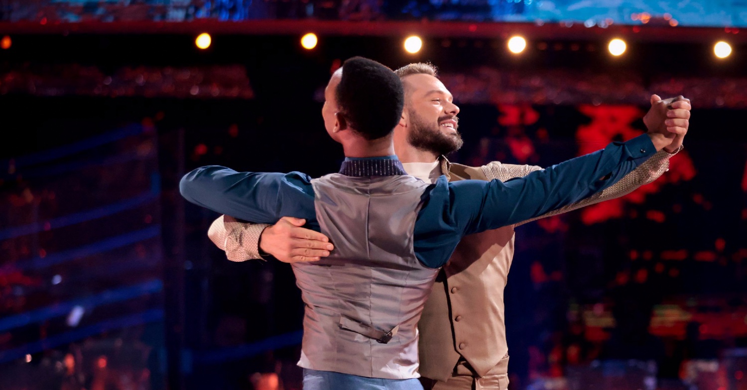 Strictly News: Baker John Whaite injures both hips ahead quarter-final date