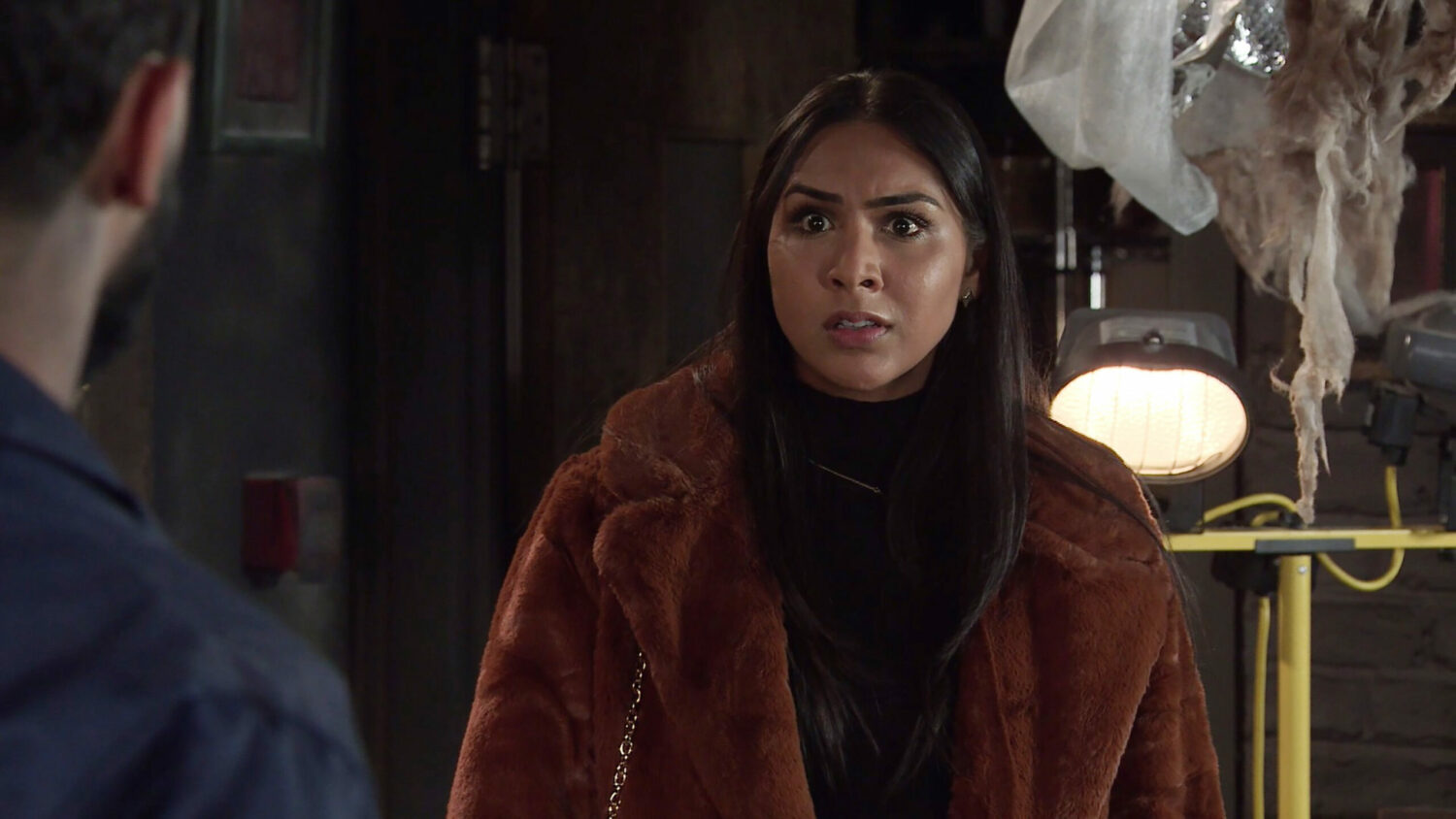 Dec 13 Zeedan is stunned as his wife Marrium turns up