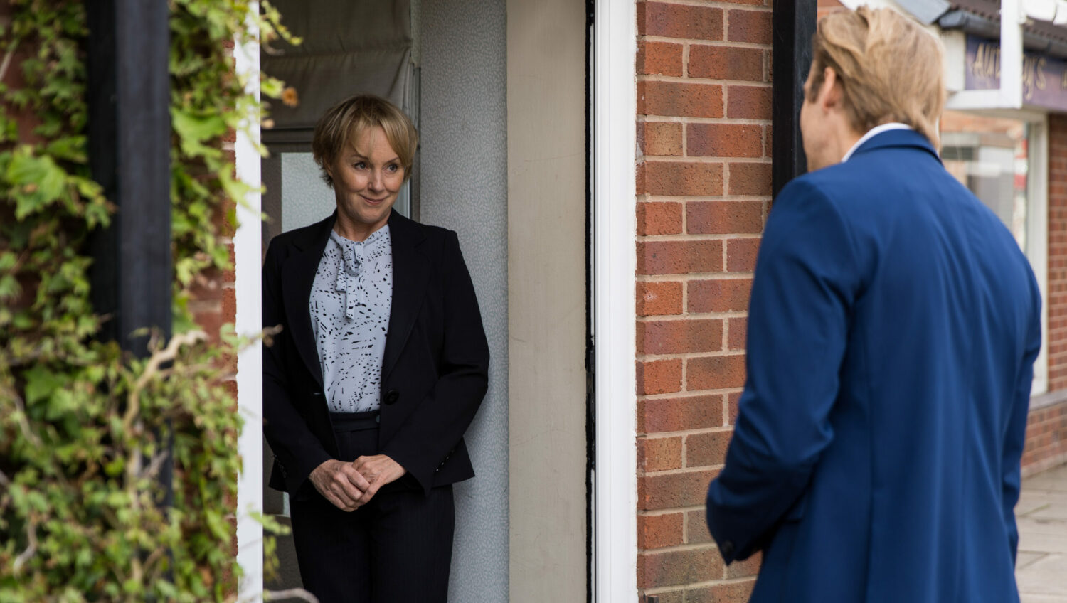 Coronation Street Dec 15 Sally agrees to support the development