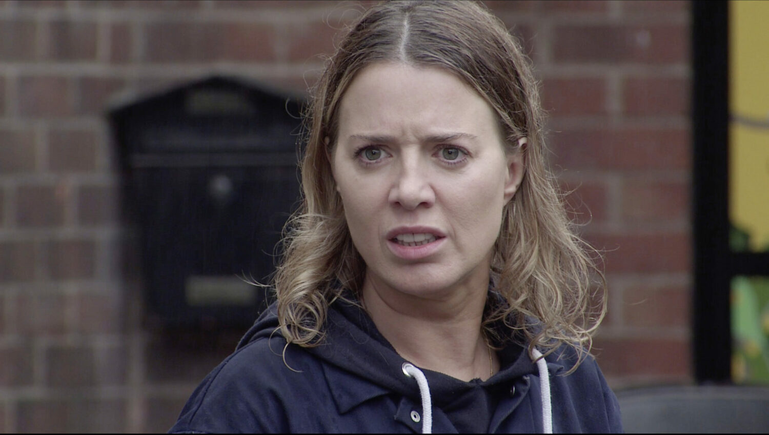 Coronation Street Dec 20 Abi's unhappy to see Kelly on the Street