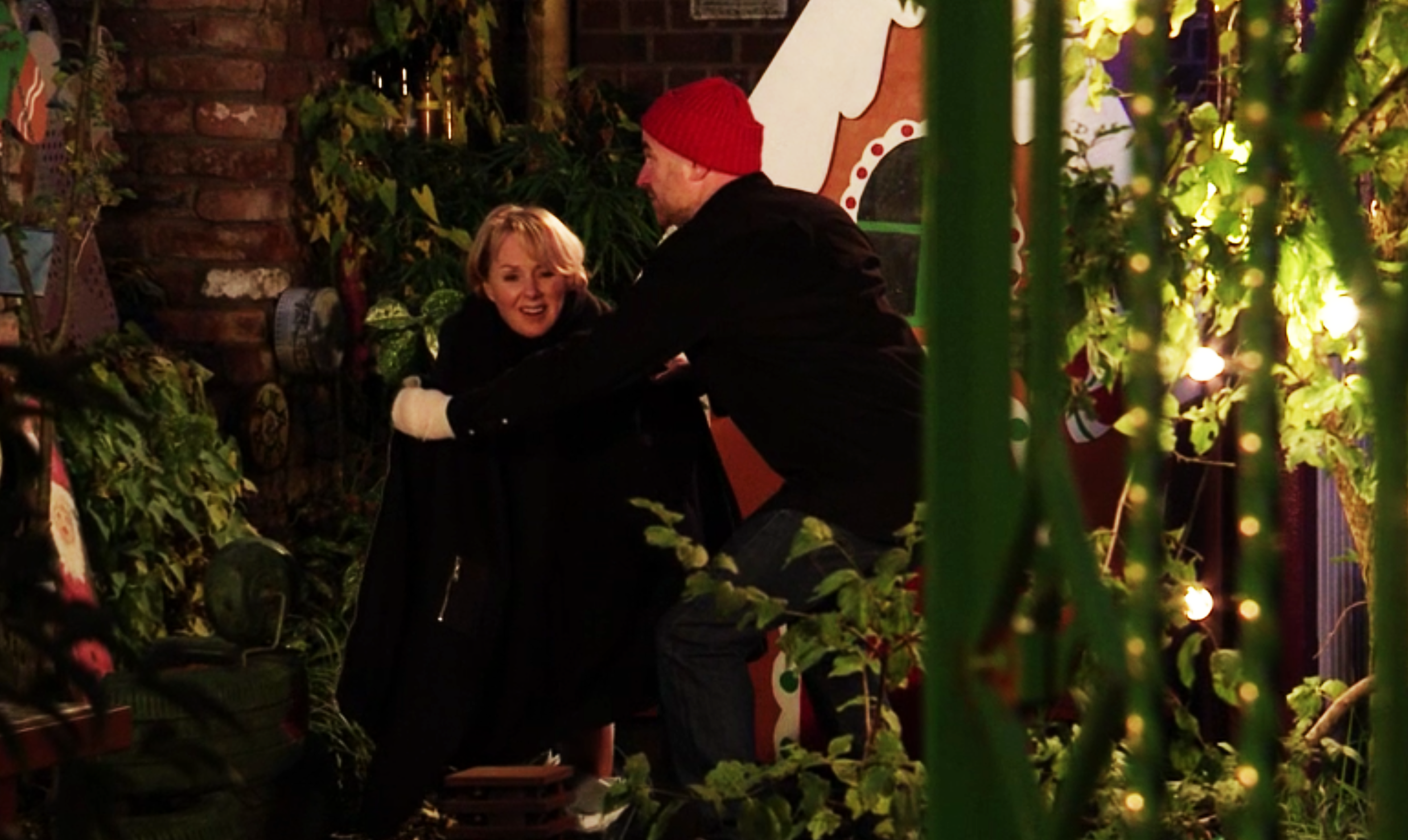 Sally wees in Coronation Street on New Year's Eve