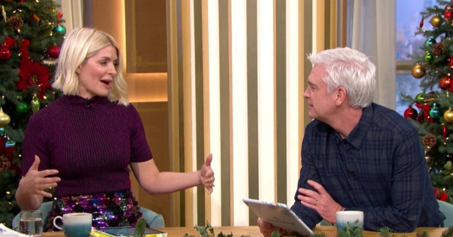 Fans loved the Holly Willoughby sequin skirt