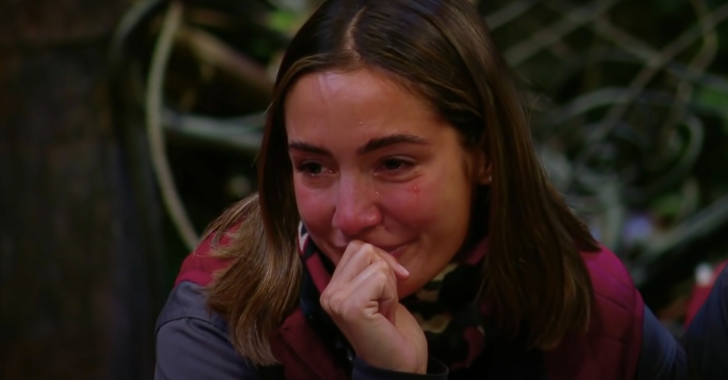 frankie bridge crying on i'm a celebrity over letters from home