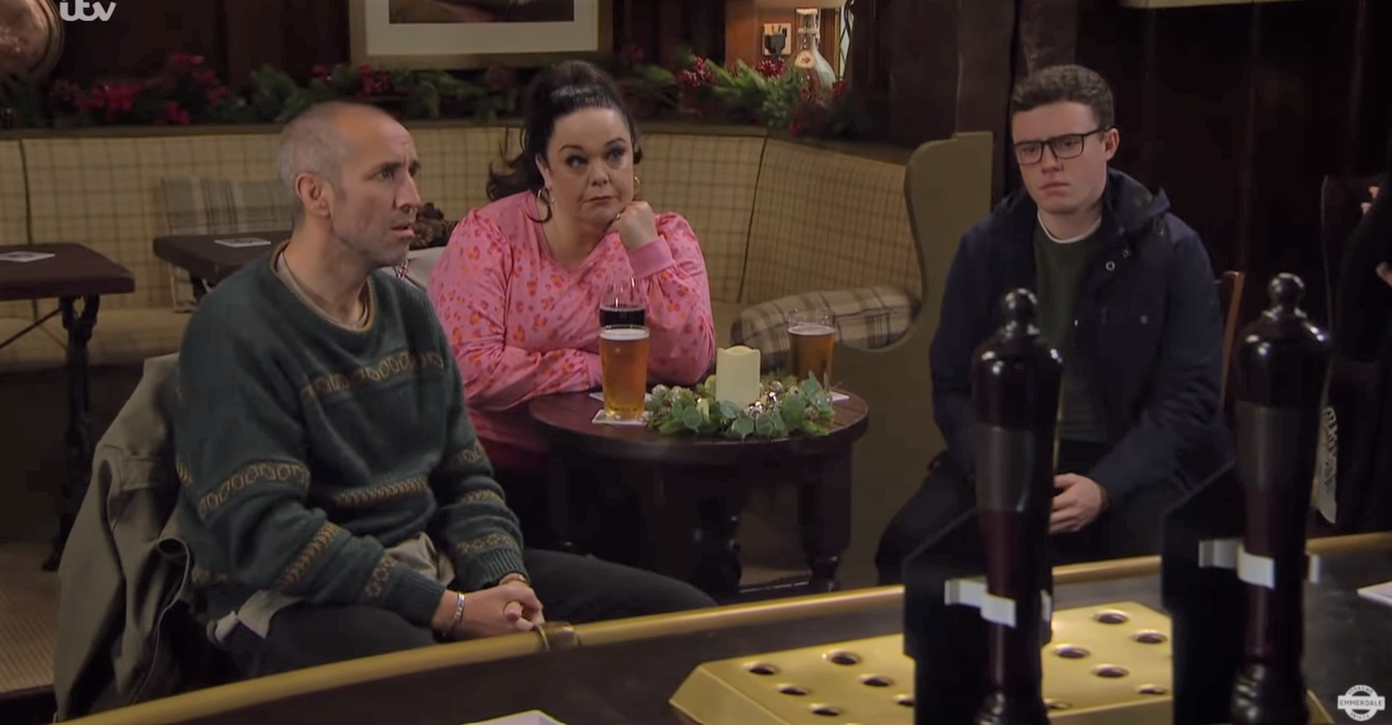 Emmerdale Sam, Mandy and Vinny all attend a Dingle meeting in the Woolpack