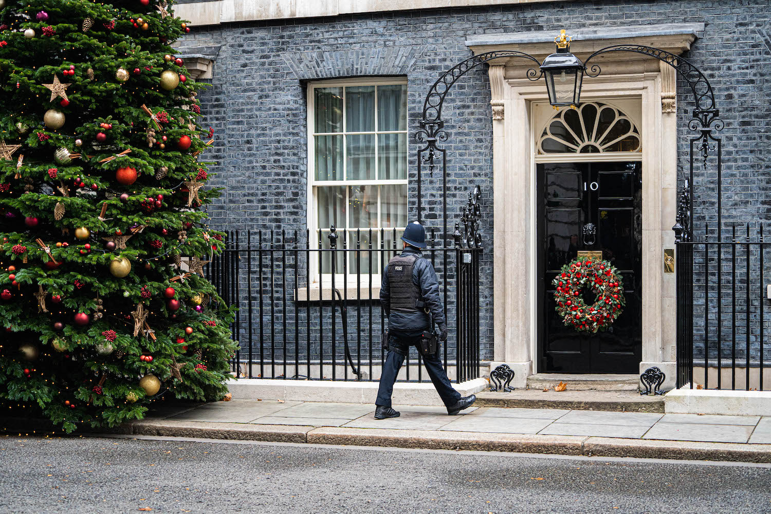 Kate Garraway said on GMB that her inlaws could not visit husband Derek last year