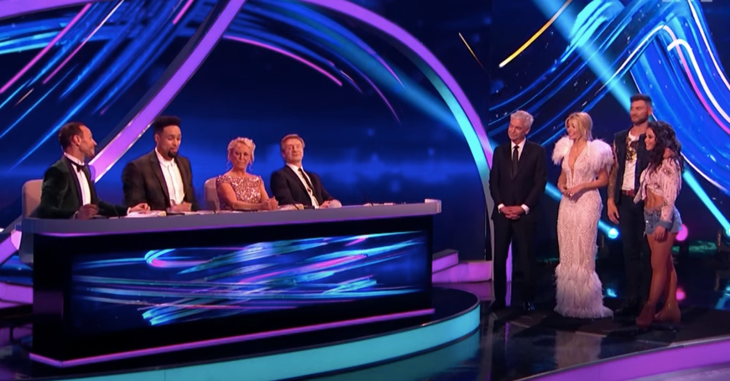 Holly Willoughby dress