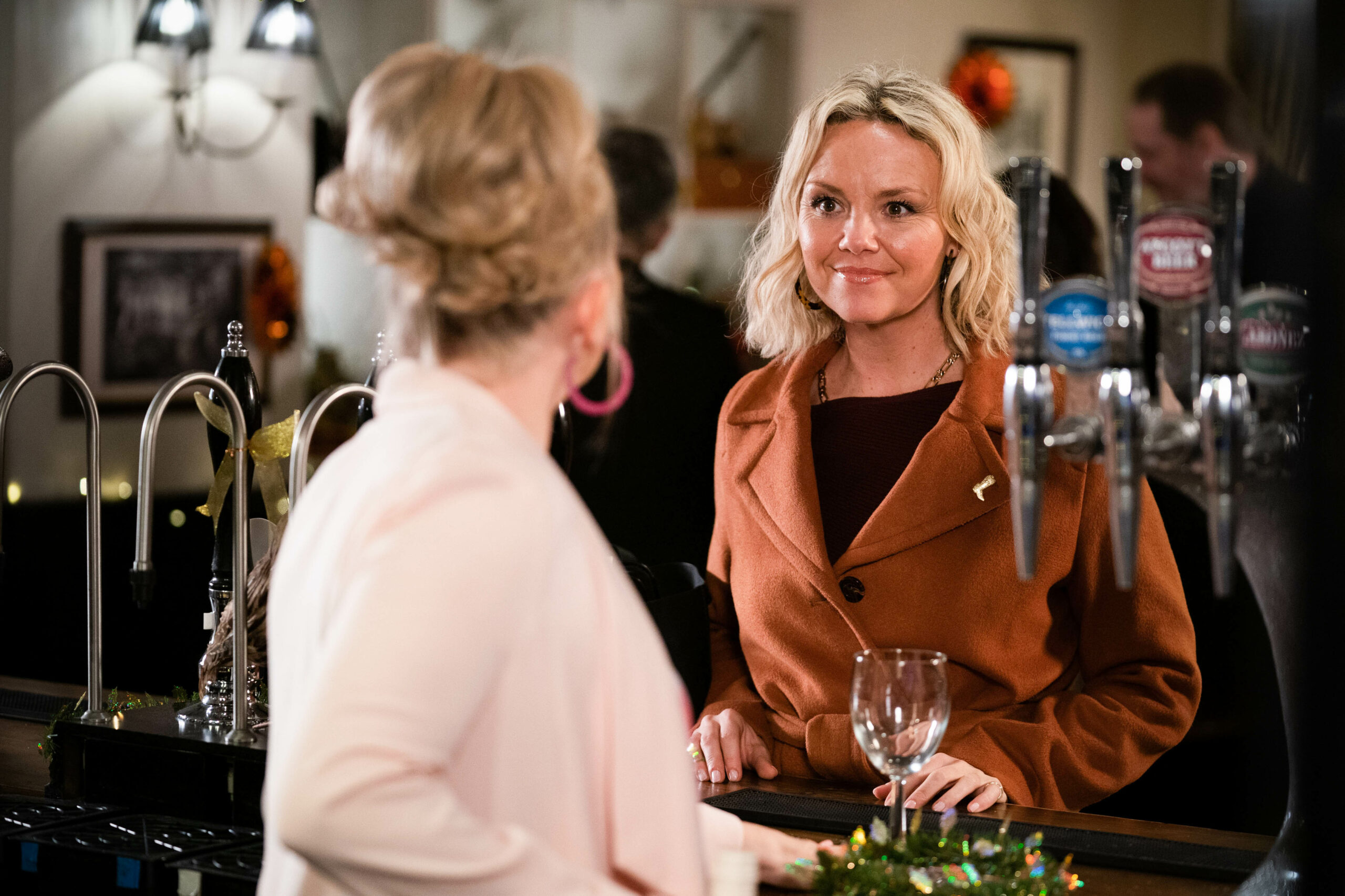 EastEnders: Linda Carter returns to Walford this festive season