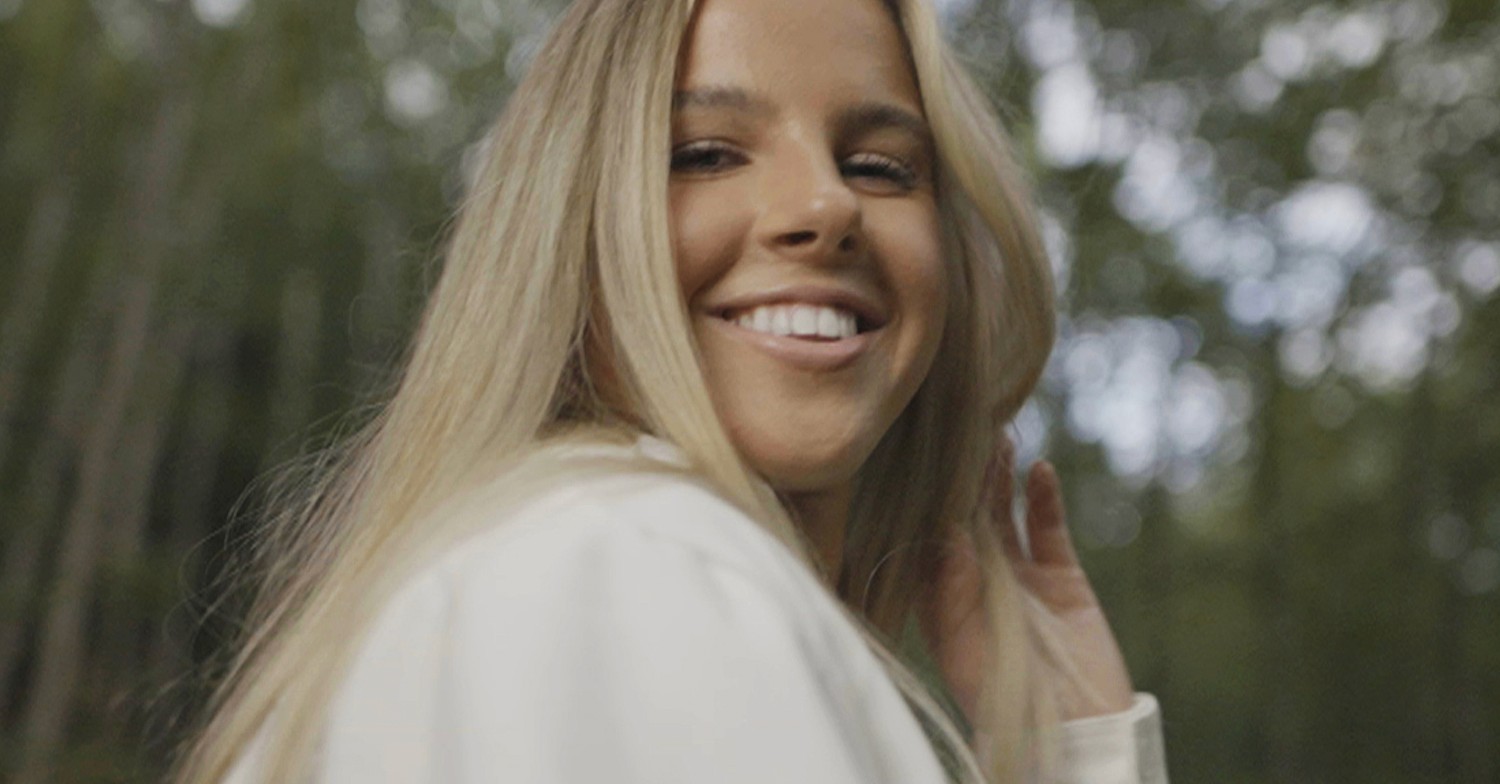 Megan The Cabins S2 ITV2