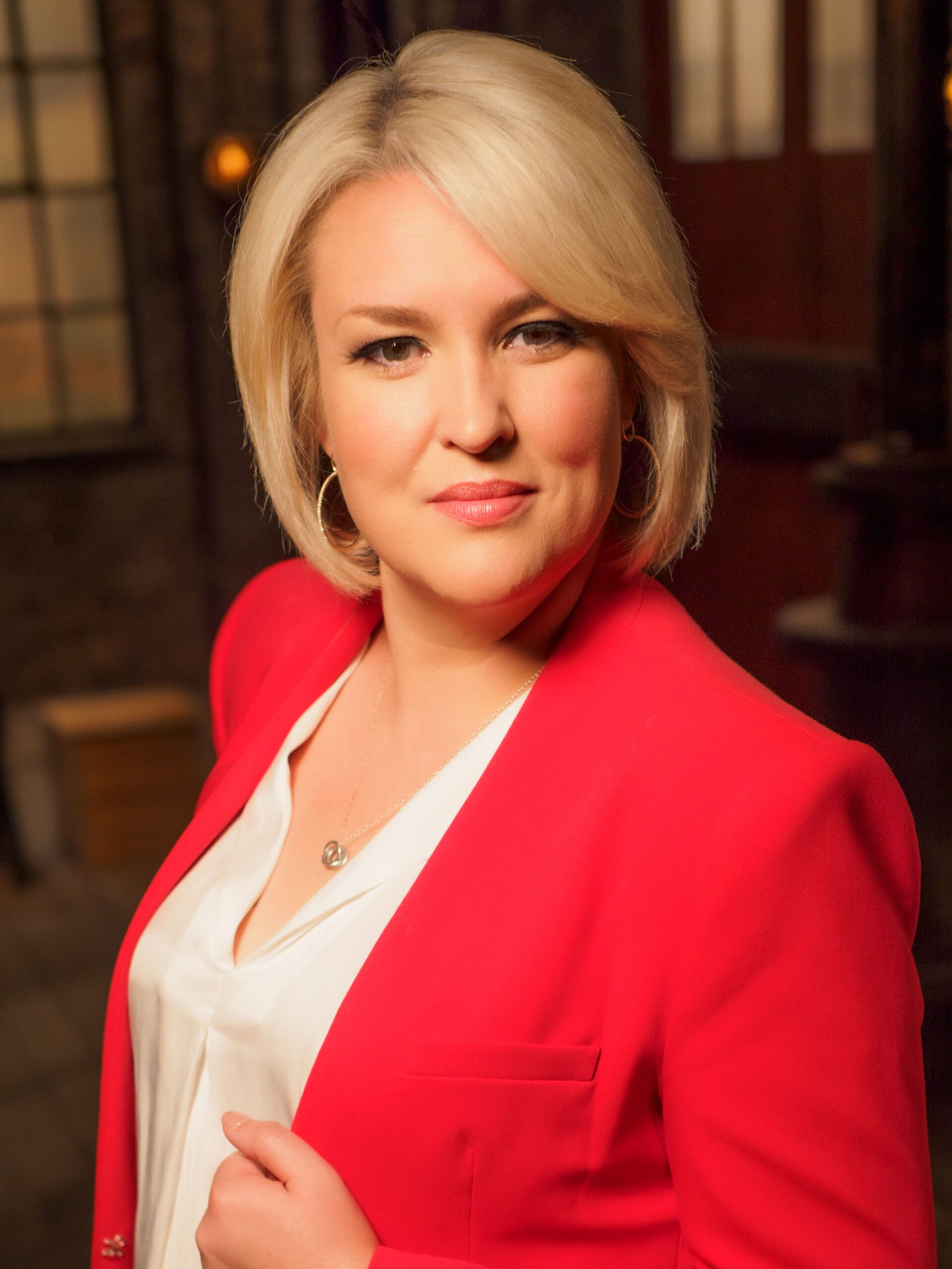 Sara Davies in the s19 Dragons' Den promotional shot