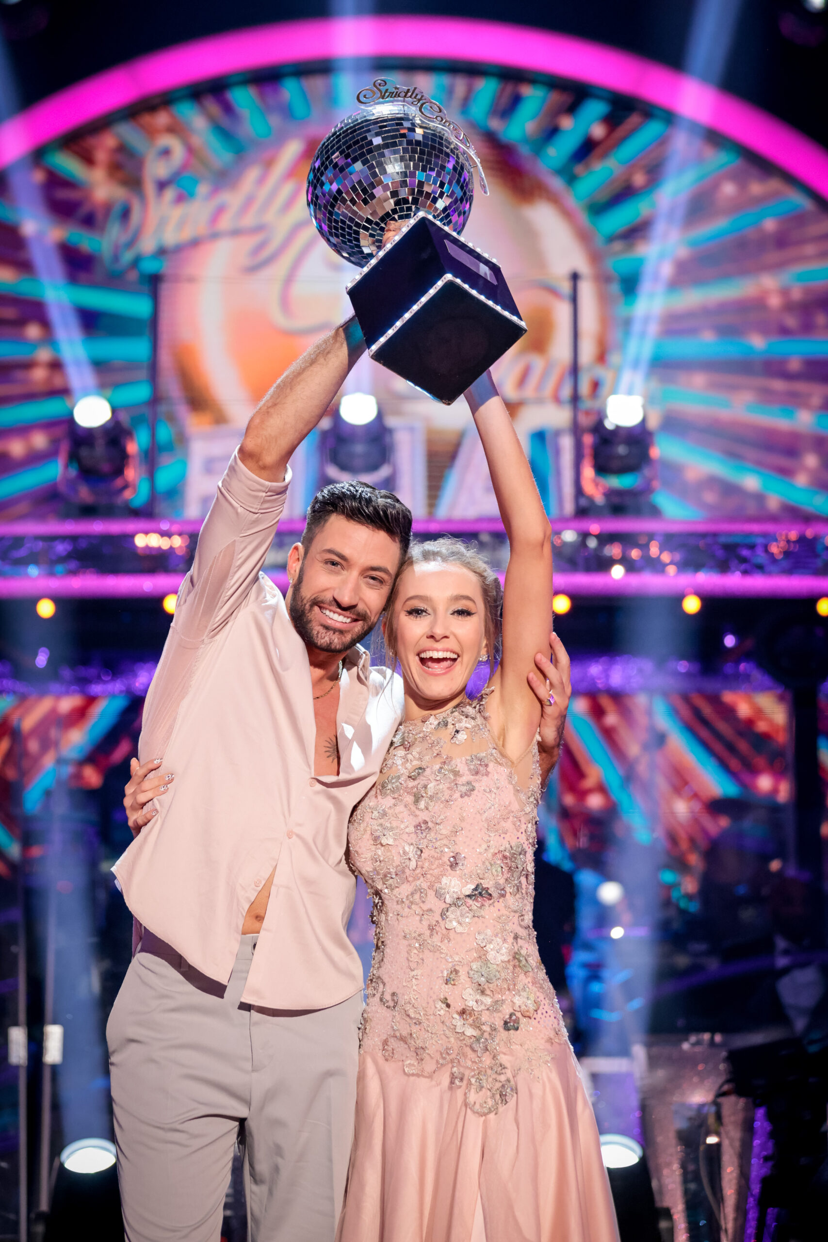 Giovanni Pernice and Rose Ayling-Ellis 