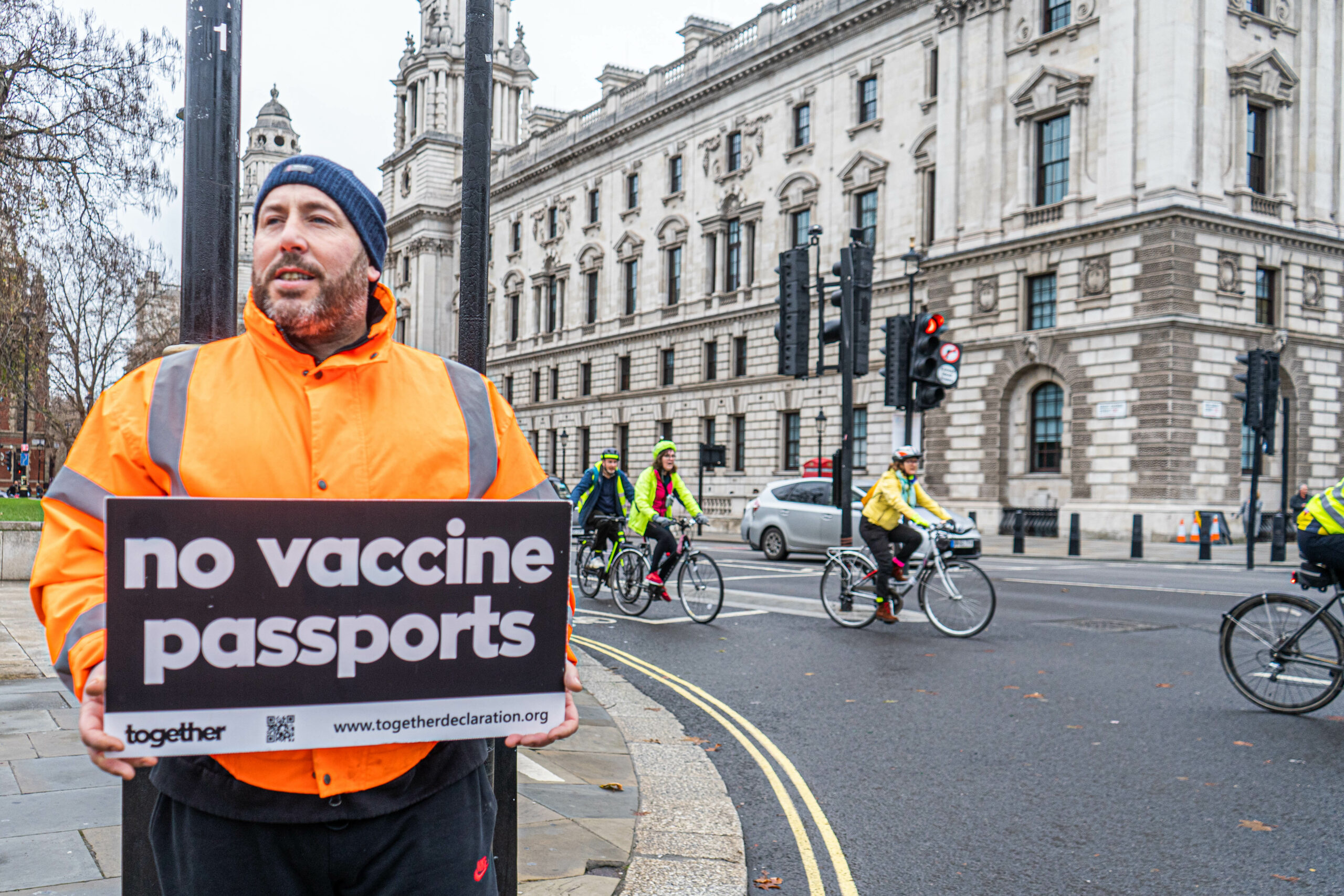 covid latest news uk