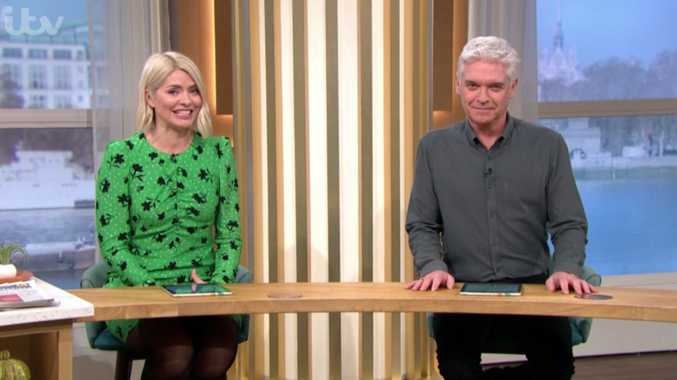 This Morning viewers slammed Phil Vickery after he appeared on a beach