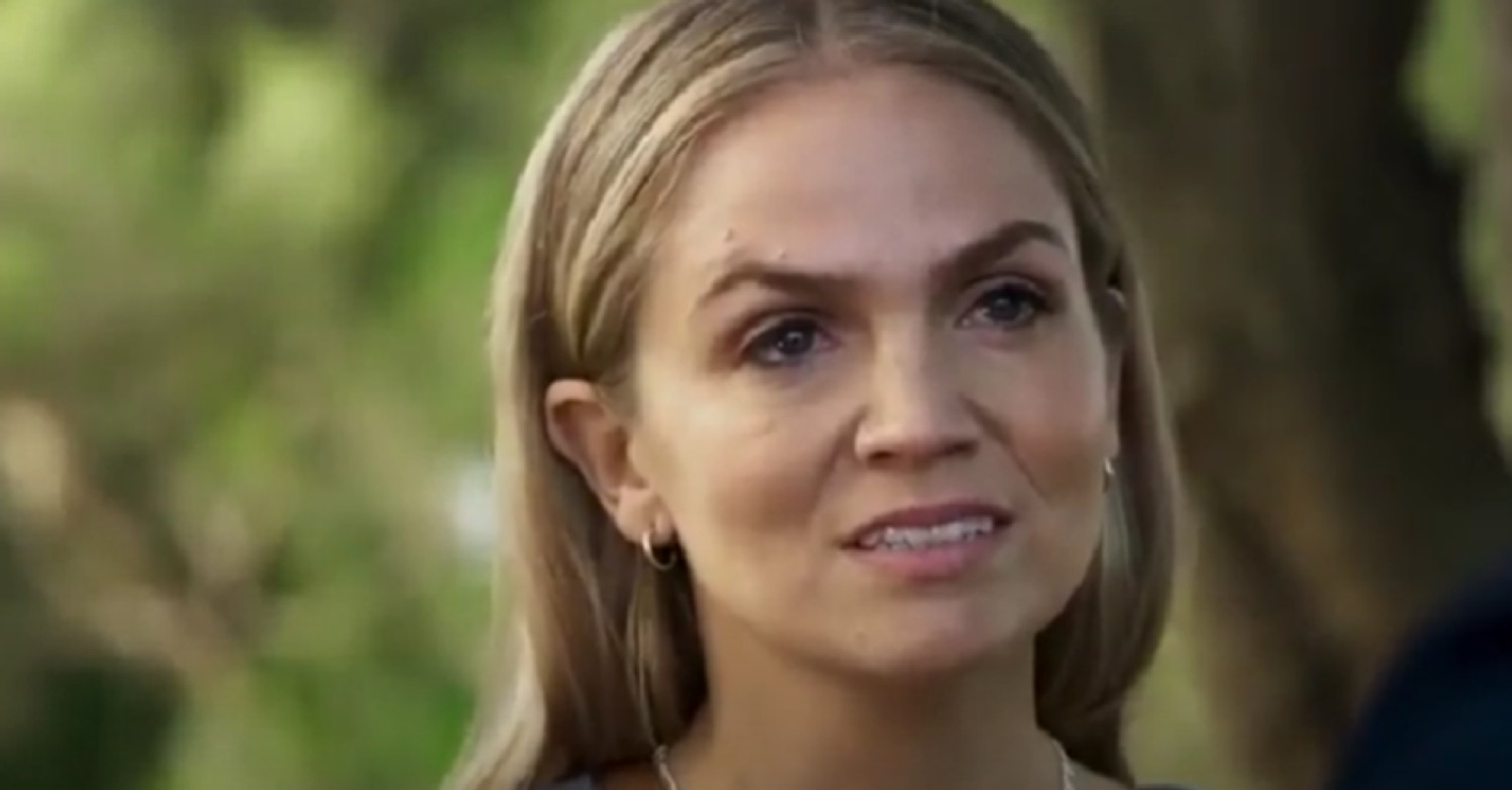 Former Neighbours star Miranda Fryer has died, aged 34