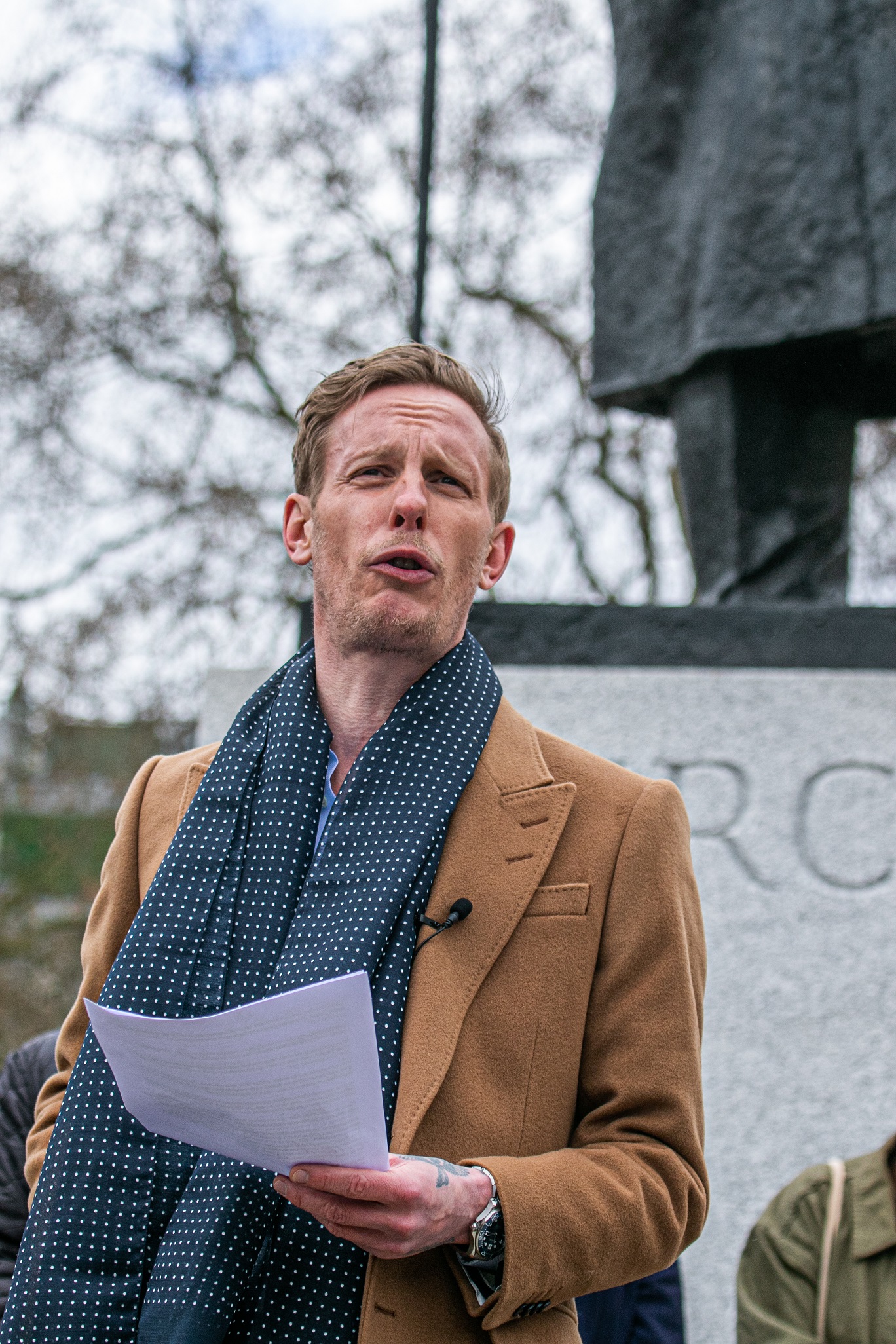 laurence fox engaged to fiancée