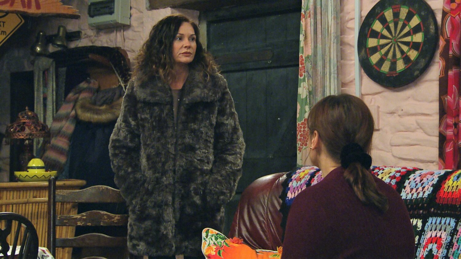 Emmerdale Wed 26 Jan Vinny is shocked when Chas tells him Aaron isn't coming