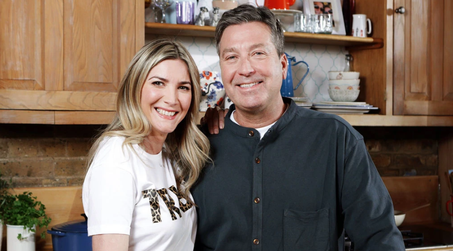 John and Lisa's Weekend Kitchen