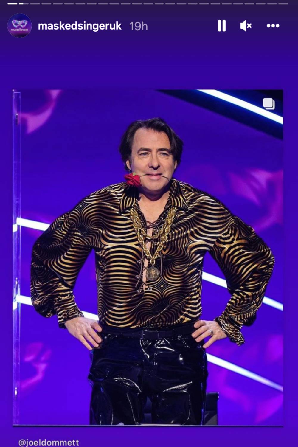 Was the style of The Masked Singer star Jonathan Ross too much?