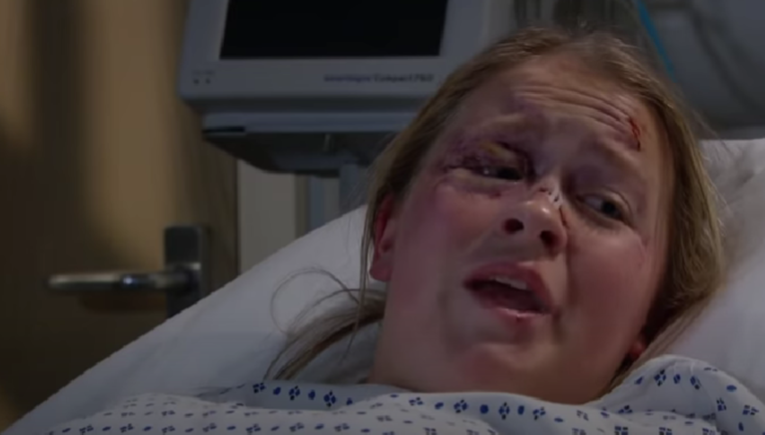 Emmerdale fans slam 'nasty' Liv over her treatment of Vinny