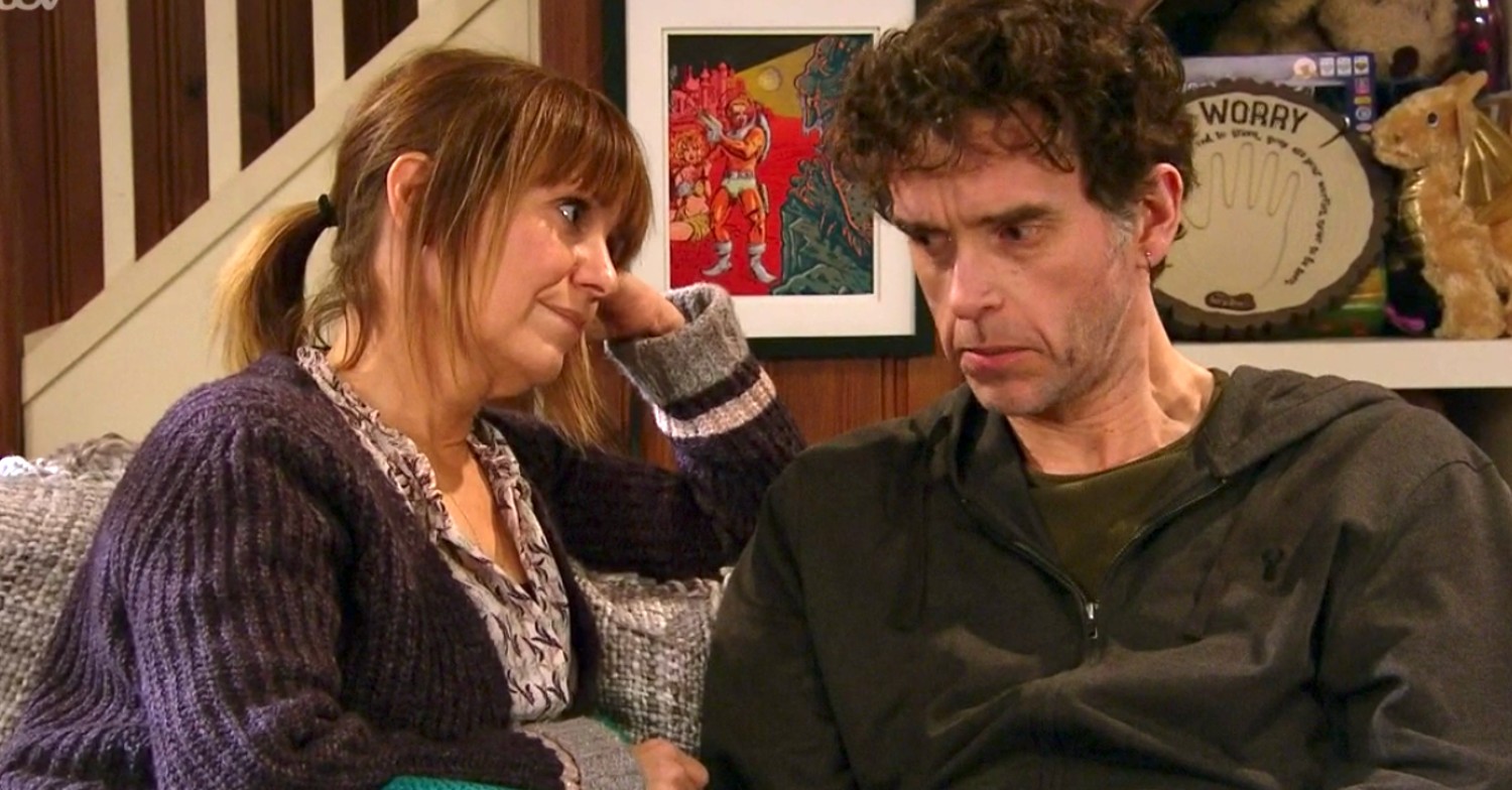 Could Marlon and Rhona take over The Woolpack in Emmerdale? (Credit: ITV)