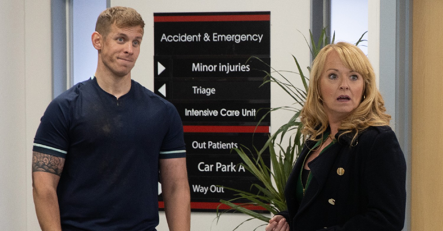 Is Leo conning Jenny in Corrie? (Credit: ITV)