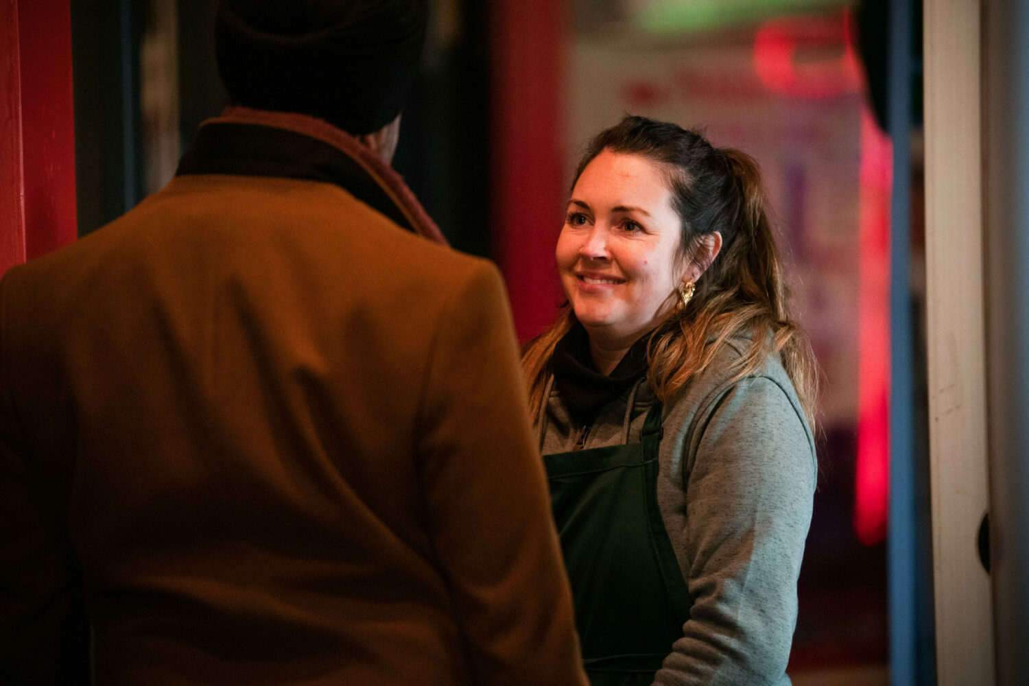 Kheerat visits Stacey’s and kisses her on the cheek, leaving Stacey smitten.