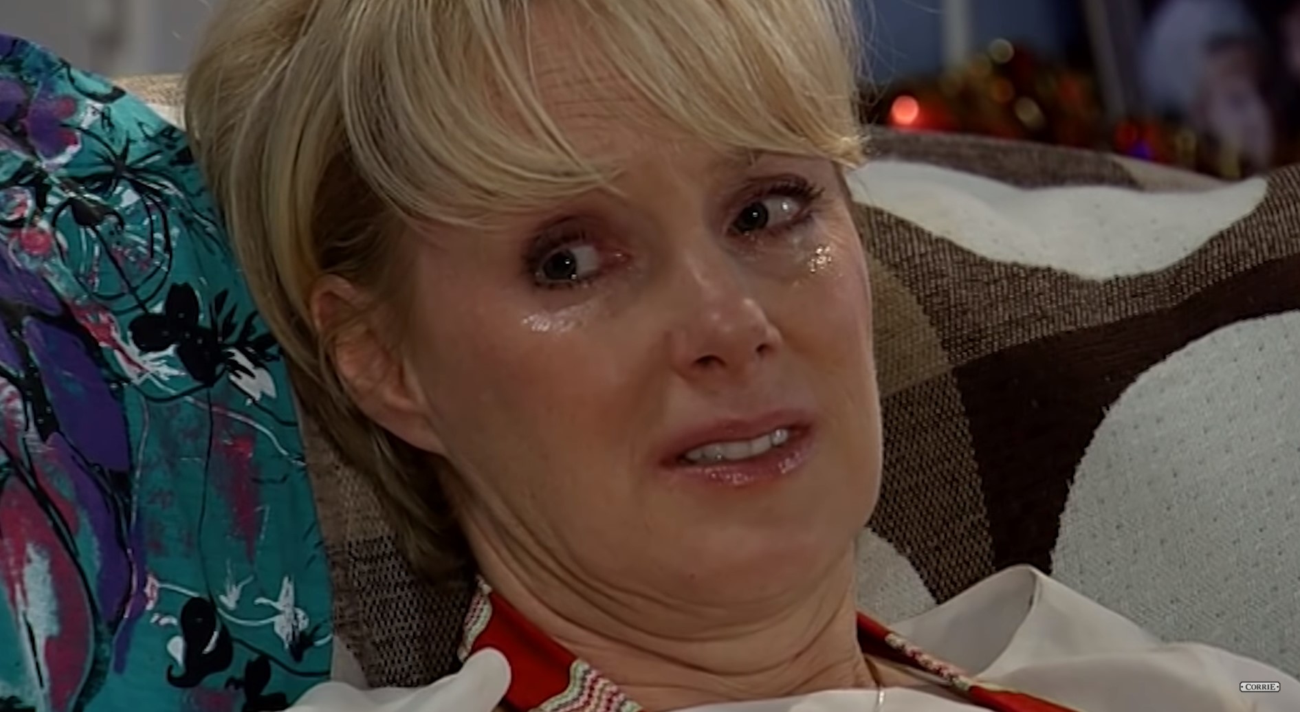 Coronation Street Sally breaks down in tears as she reveals breast cancer diagnosis