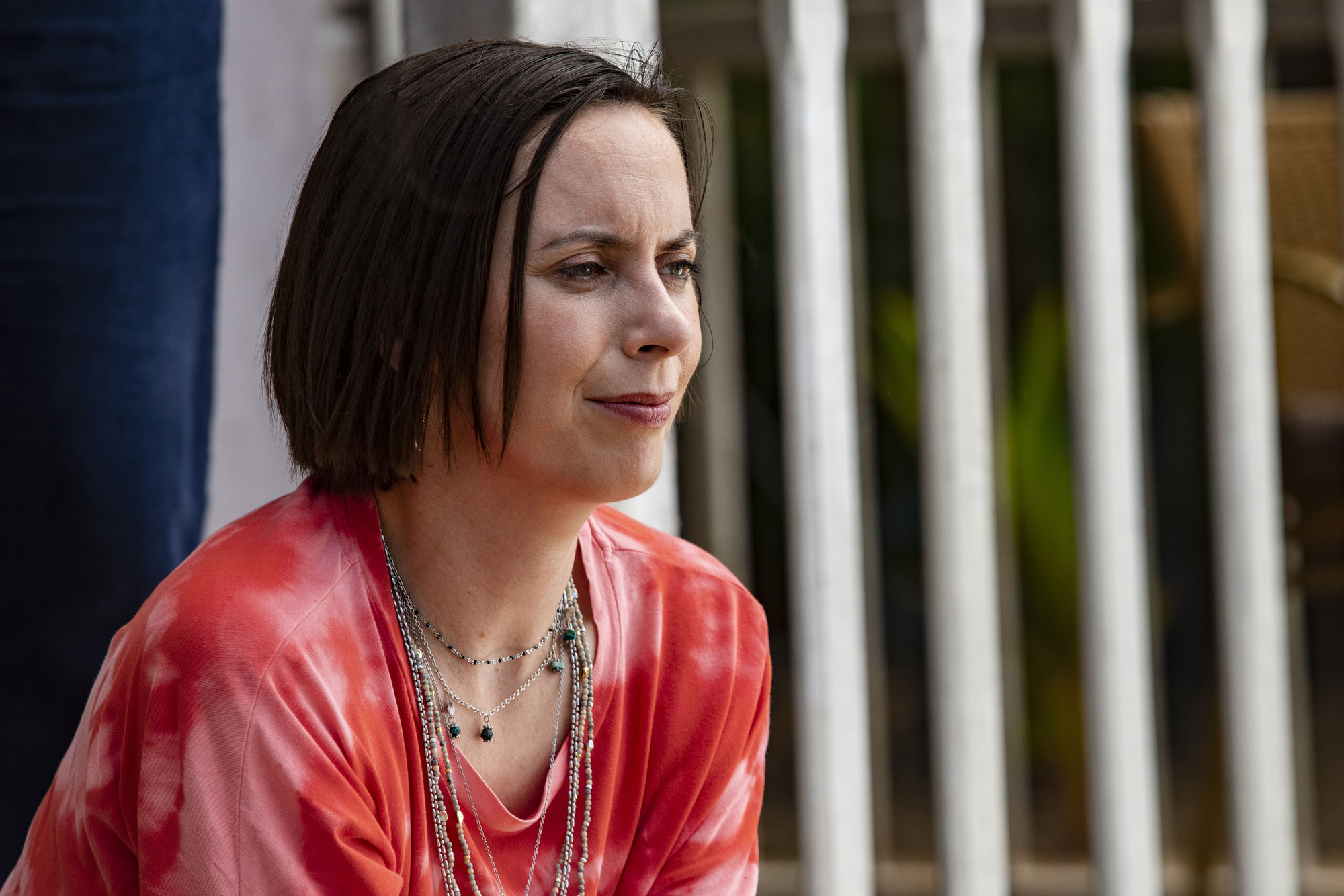 Who's in the guest cast for Death In Paradise episode 5? 