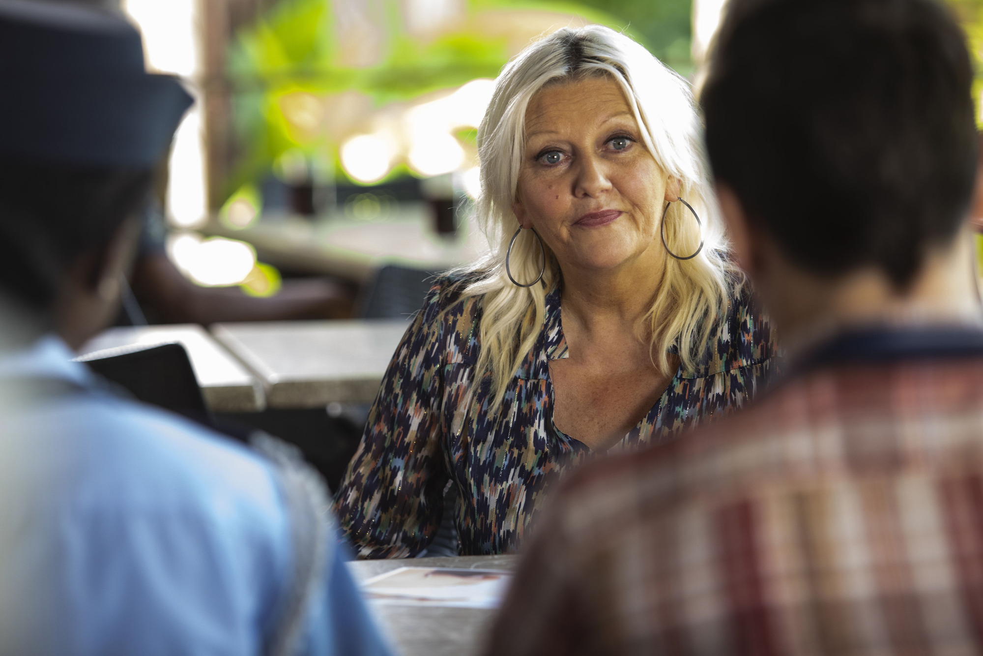 Who's in the guest cast for Death In Paradise episode 5? 