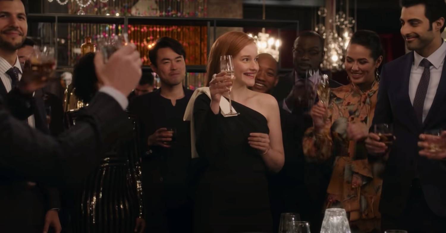 Anna, played by Julia Garner in Inventing Anna, attempted to secure loans for a private members arts club through banks and wealthy figures in New York