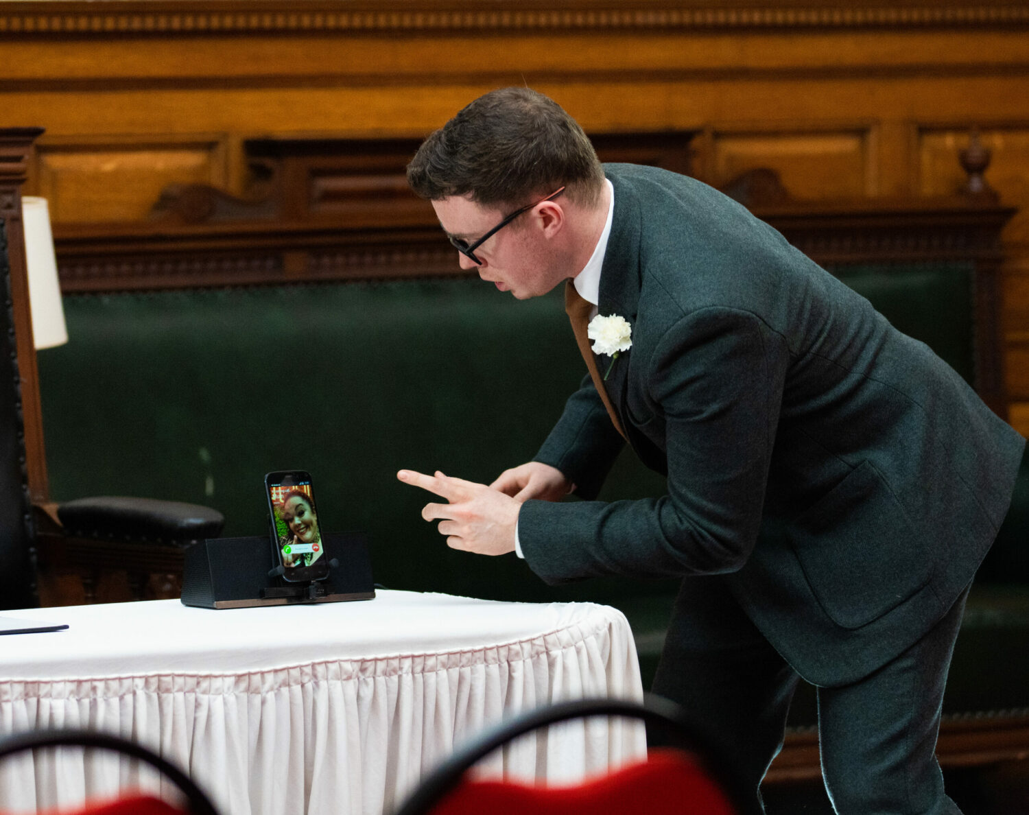 Emmerdale Vinny sees lots of messages from Mandy, will he go through with marrying Liv?