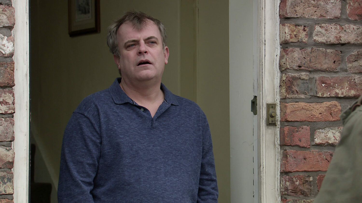 Coronation Street Stu apologises to Steve