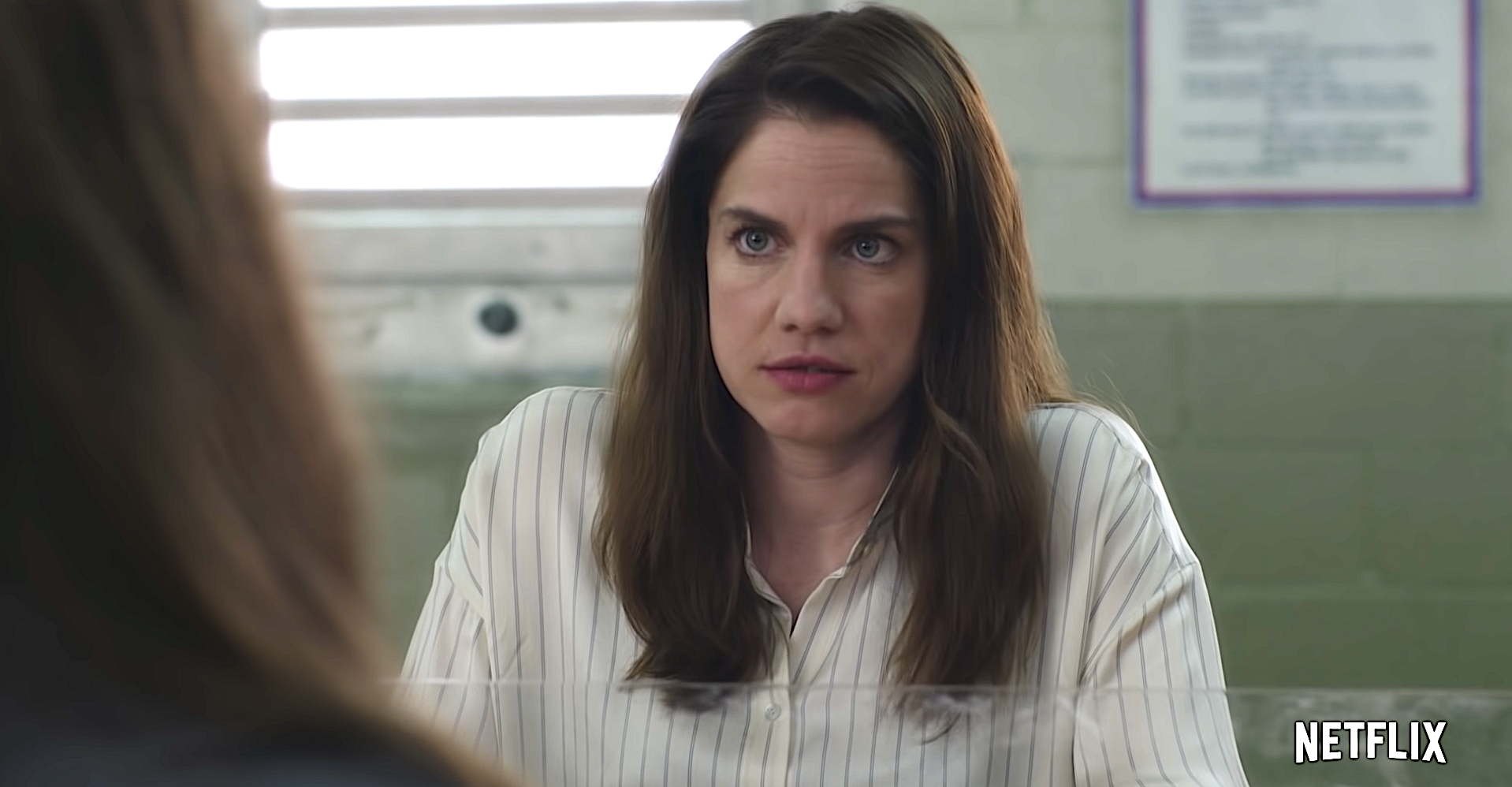 Journalist Vivian Kent interviews Anna Sorokin in Inventing Anna on Netflix