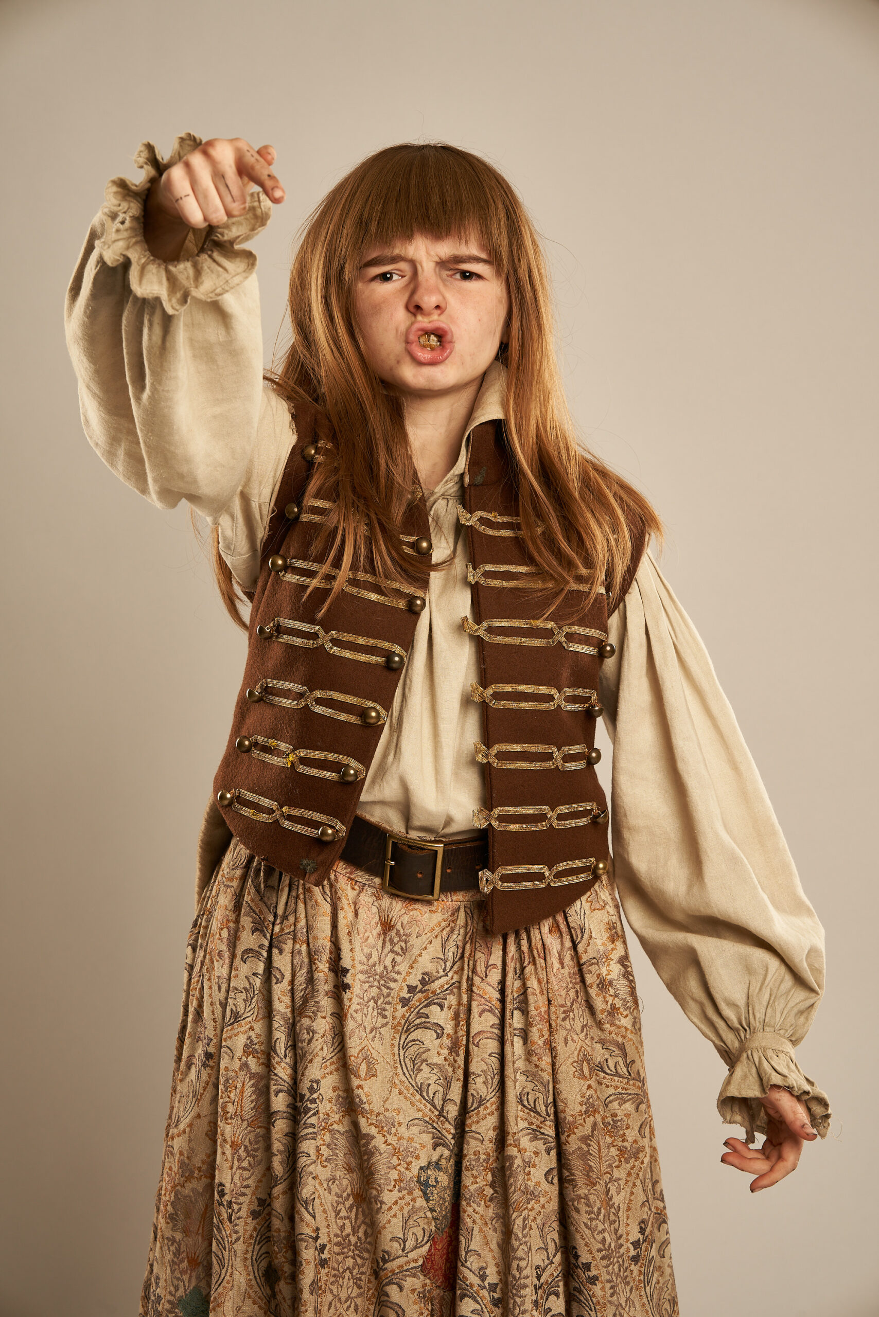 Ellie-May Sheridan as Polly Crackitt in Dodger