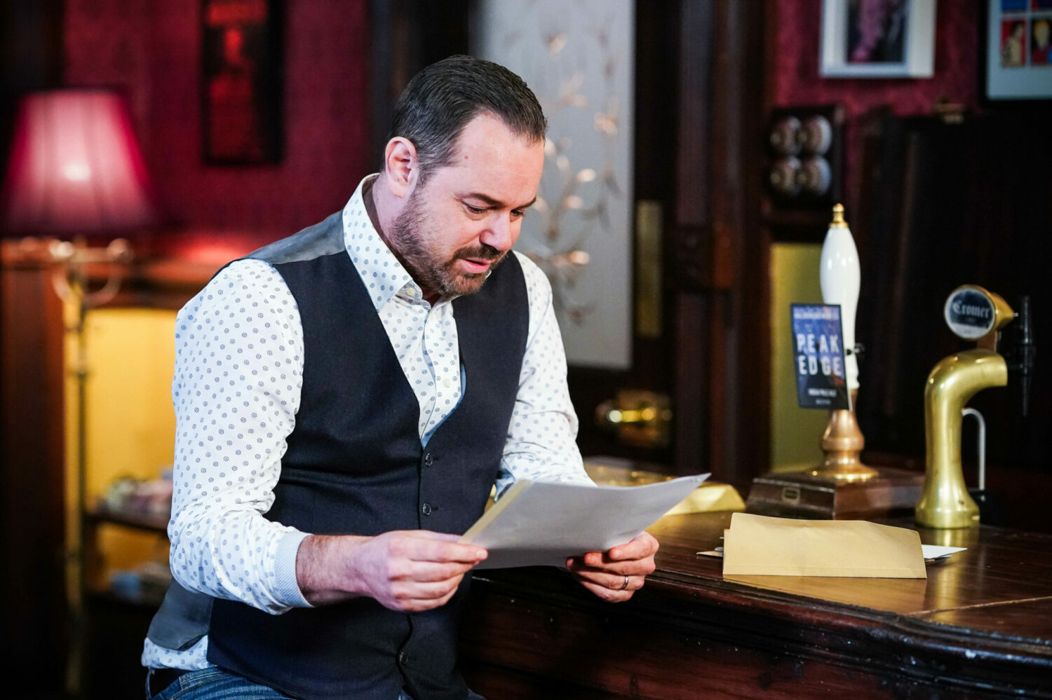 EastEnders Mick receives divorce papers Why are no soaps on tonight?