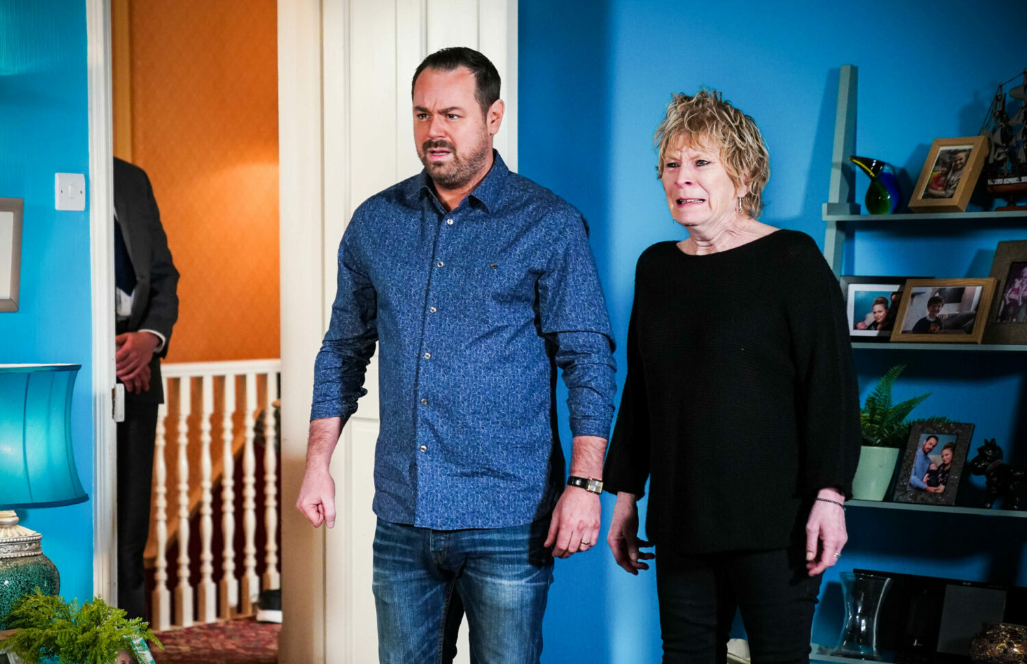 EastEnders DCI Arthurs reveals that Tina�s body has been found 